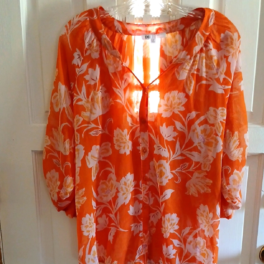 DR2 Size M Orange Floral Women's Top